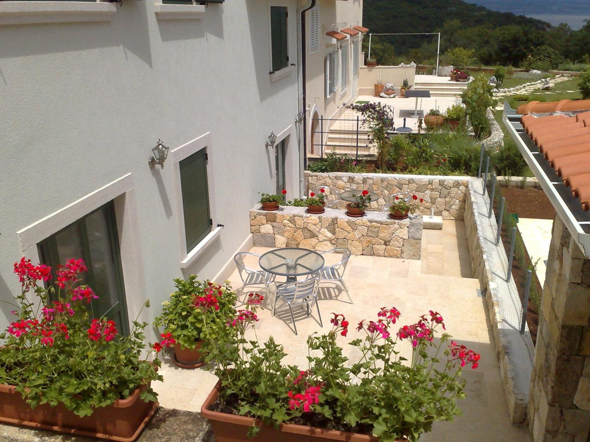 Apartments Villa Ina Brsec Ngoại thất bức ảnh