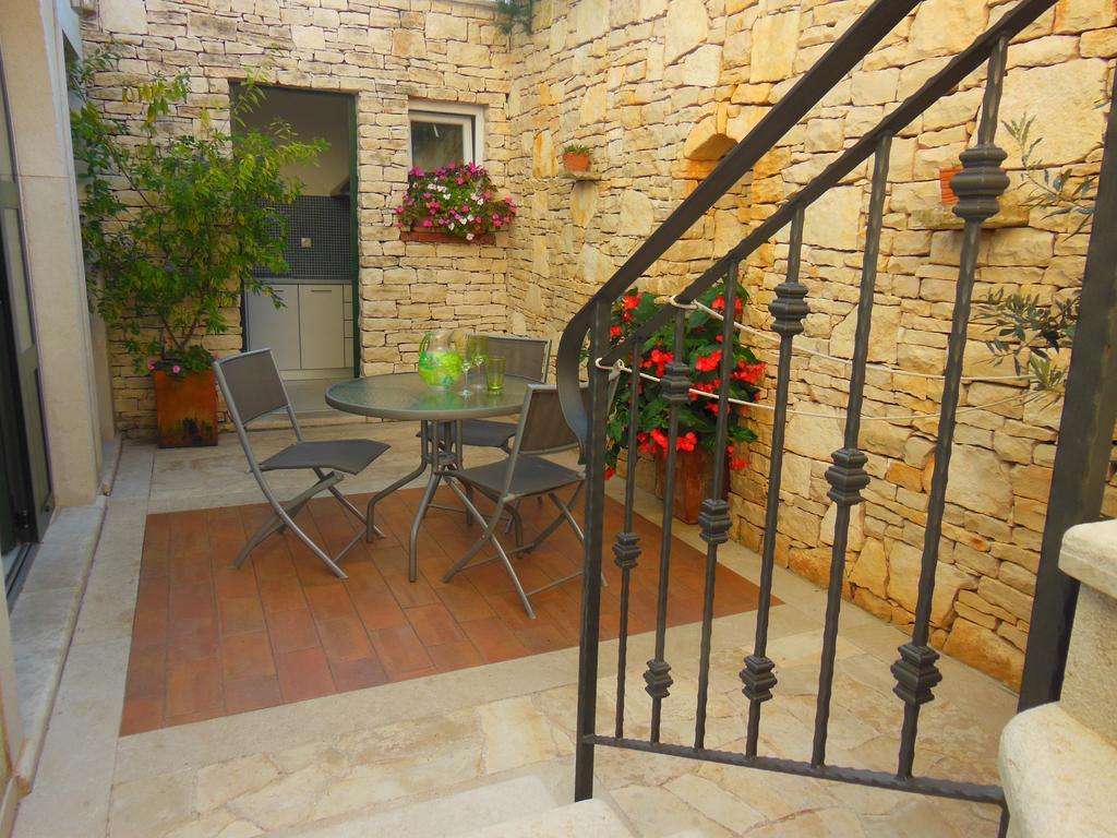 Apartments Villa Ina Brsec Ngoại thất bức ảnh