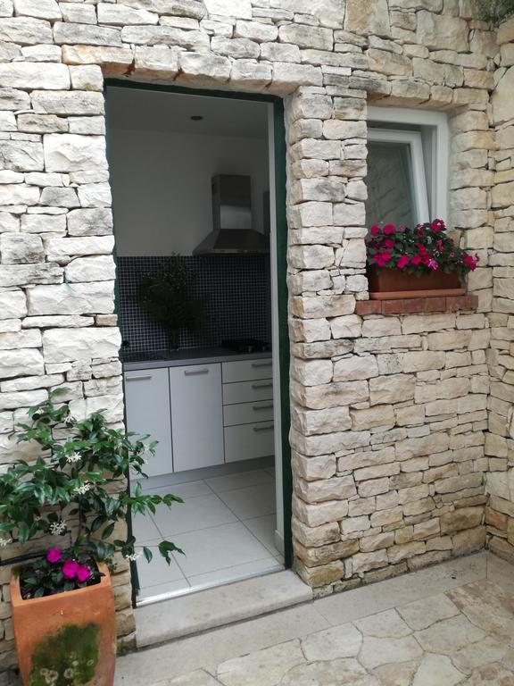 Apartments Villa Ina Brsec Ngoại thất bức ảnh